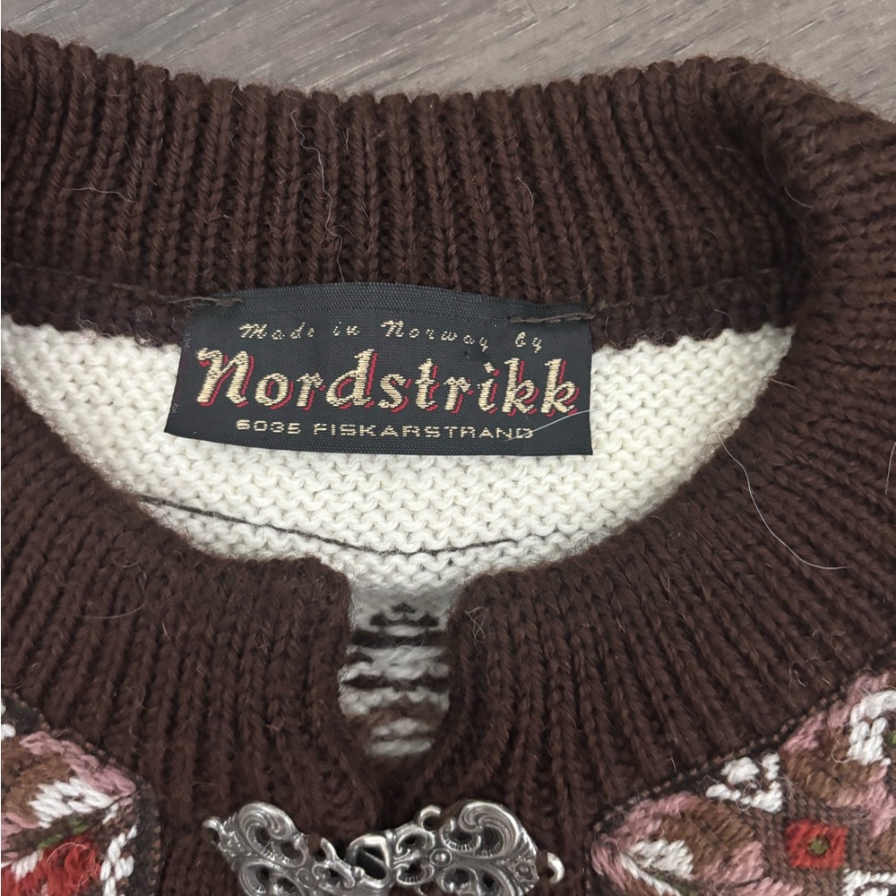 Vintage Nordic Knit Cardigan - Picture 3 of 5
